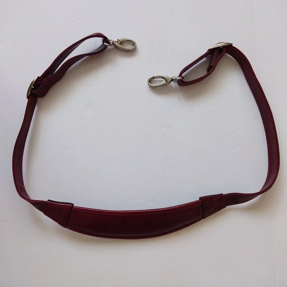 Vantaggio Italian Leather Laptop Briefcase Red RARE 16.5 x 11.5 x 5 RTL $490